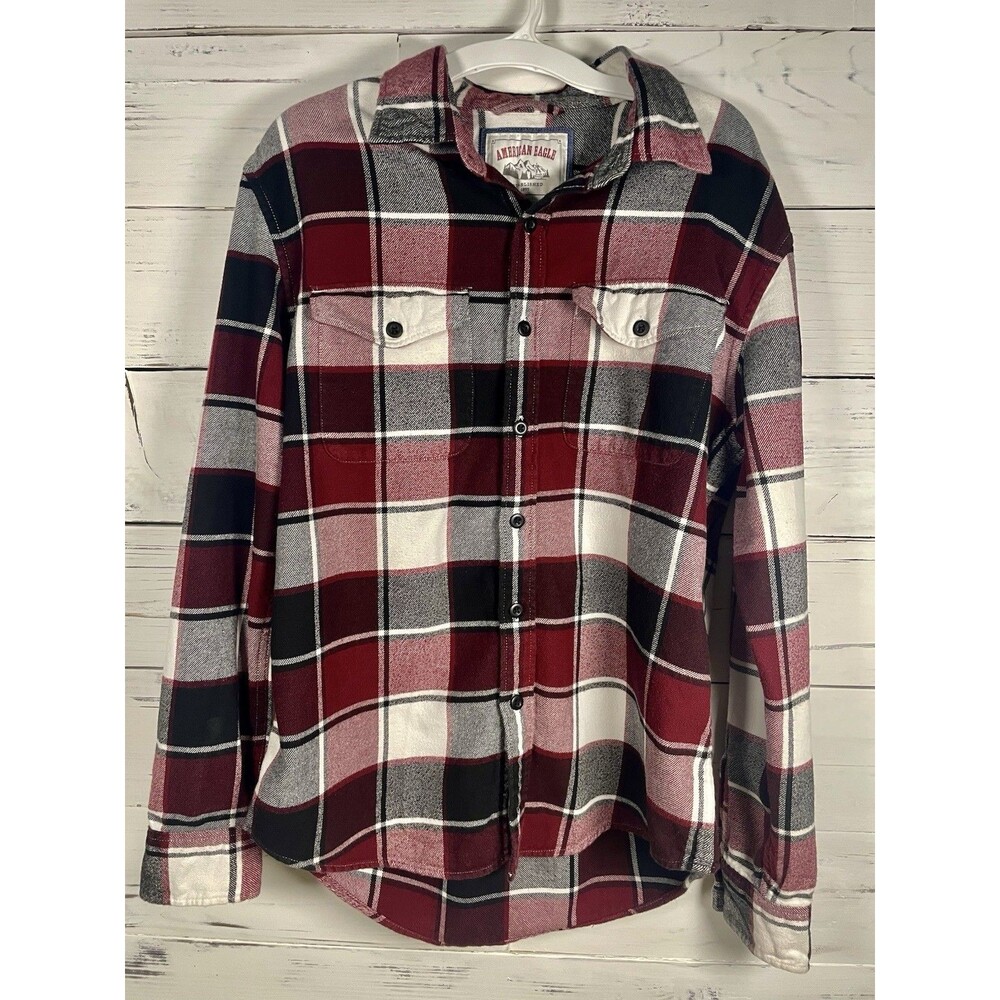 American Eagle Flannel Long Sleeve Button Up Shirt Mens Small Red Tartan Plaid